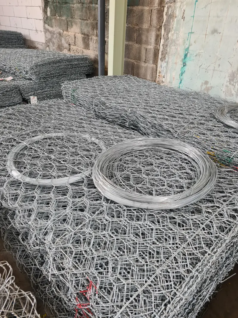 Bronjong / Gabion (Kawat Anyam Galvanis)